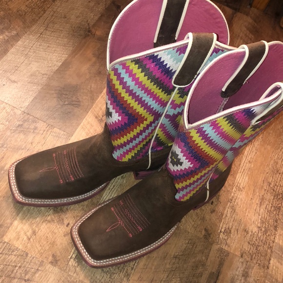 Ariat Shoes - Brand New Ariat 8B